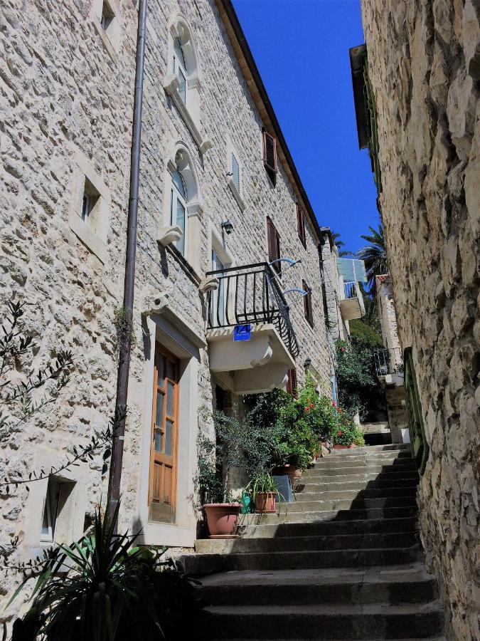 Apartman Pod Forticu Hvar Town Eksteriør billede
