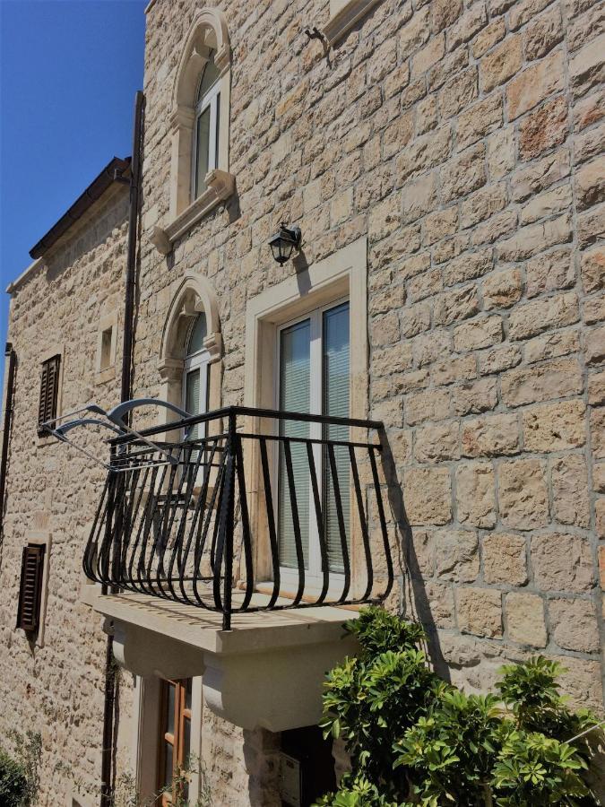 Apartman Pod Forticu Hvar Town Eksteriør billede